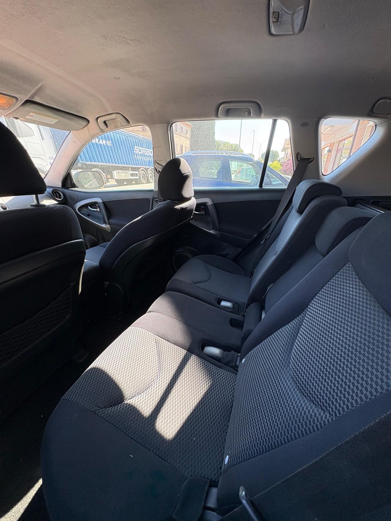 Toyota RAV 4 RAV4 2.2 D-4D 136 CV Luxury