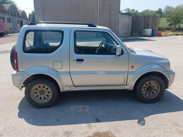 Suzuki Jimny 1.5 DDiS 86CV 4x4 JLX