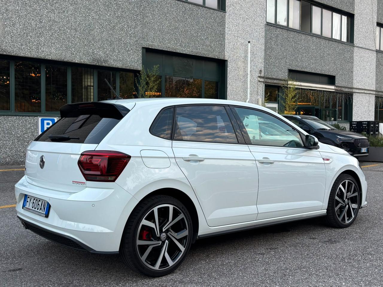 Volkswagen Polo 2.0 TSI DSG GTI BlueMotion Technology