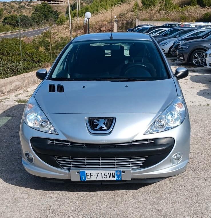 Peugeot 206 1.1 5p. Trendy - 2011 40.000km