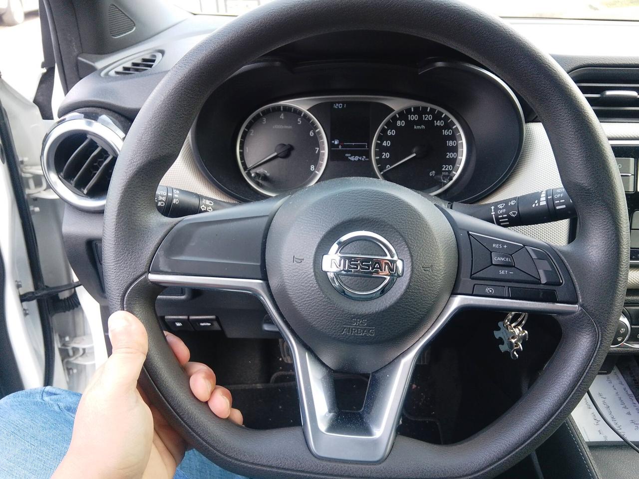 Nissan Micra 1.0L 12V 5 porte Visia