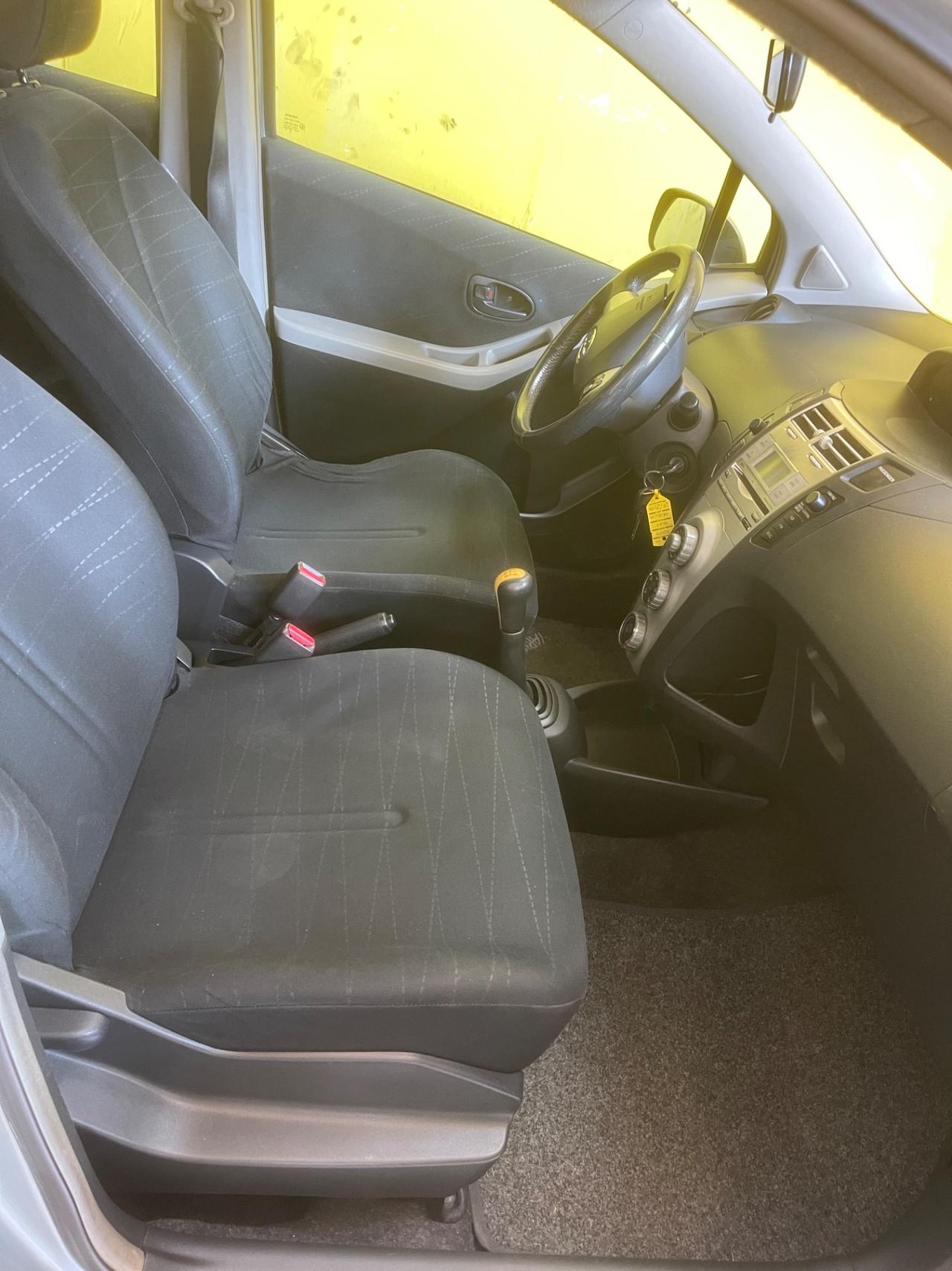 Toyota Yaris 1.3 5 porte