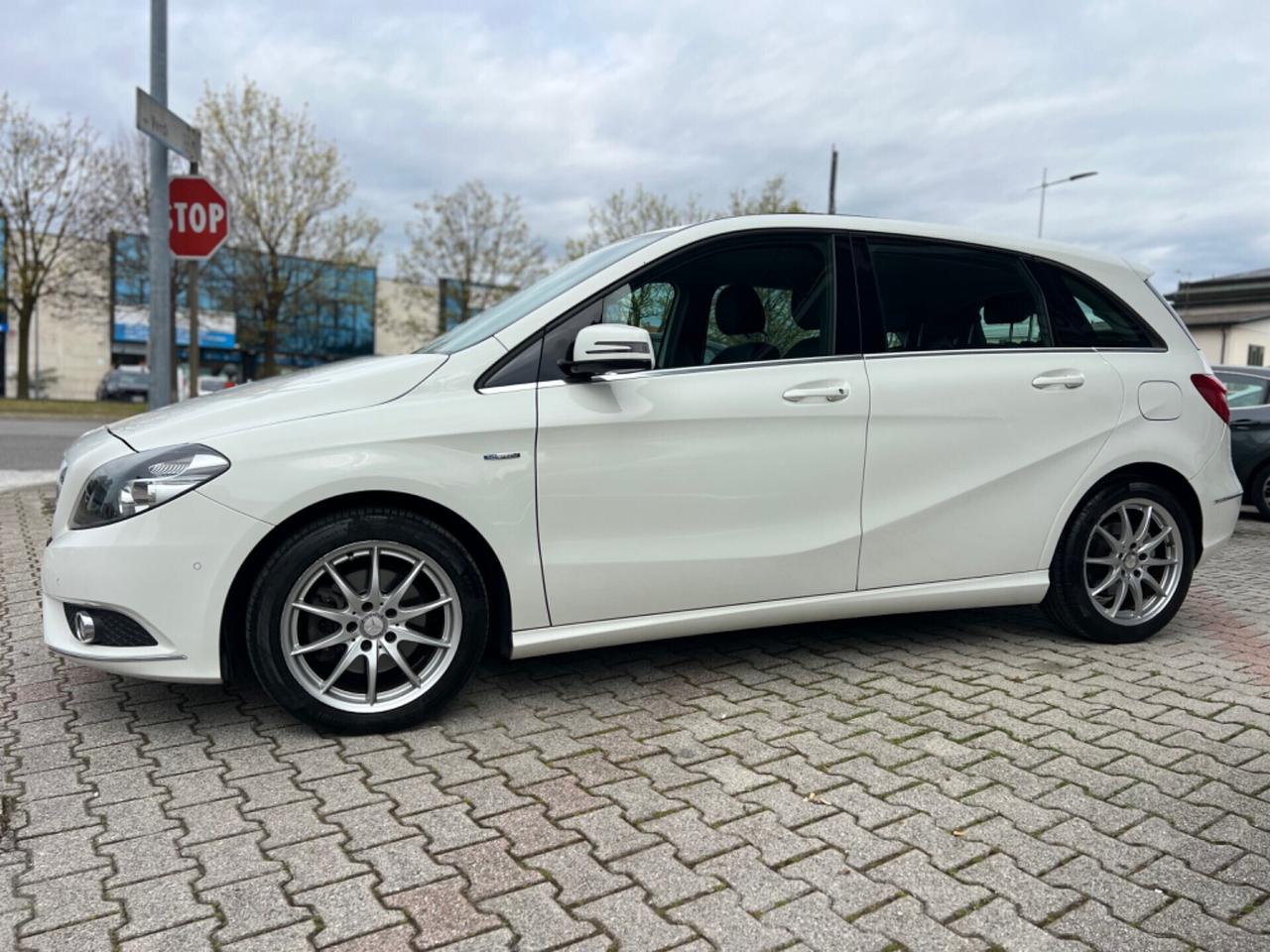 Mercedes-benz B 200 CDI BlueEFFICIENCY Executive