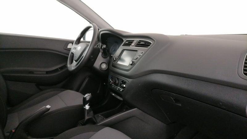 Hyundai i20 II 2018 1.2 mpi Connectline 75cv 5p