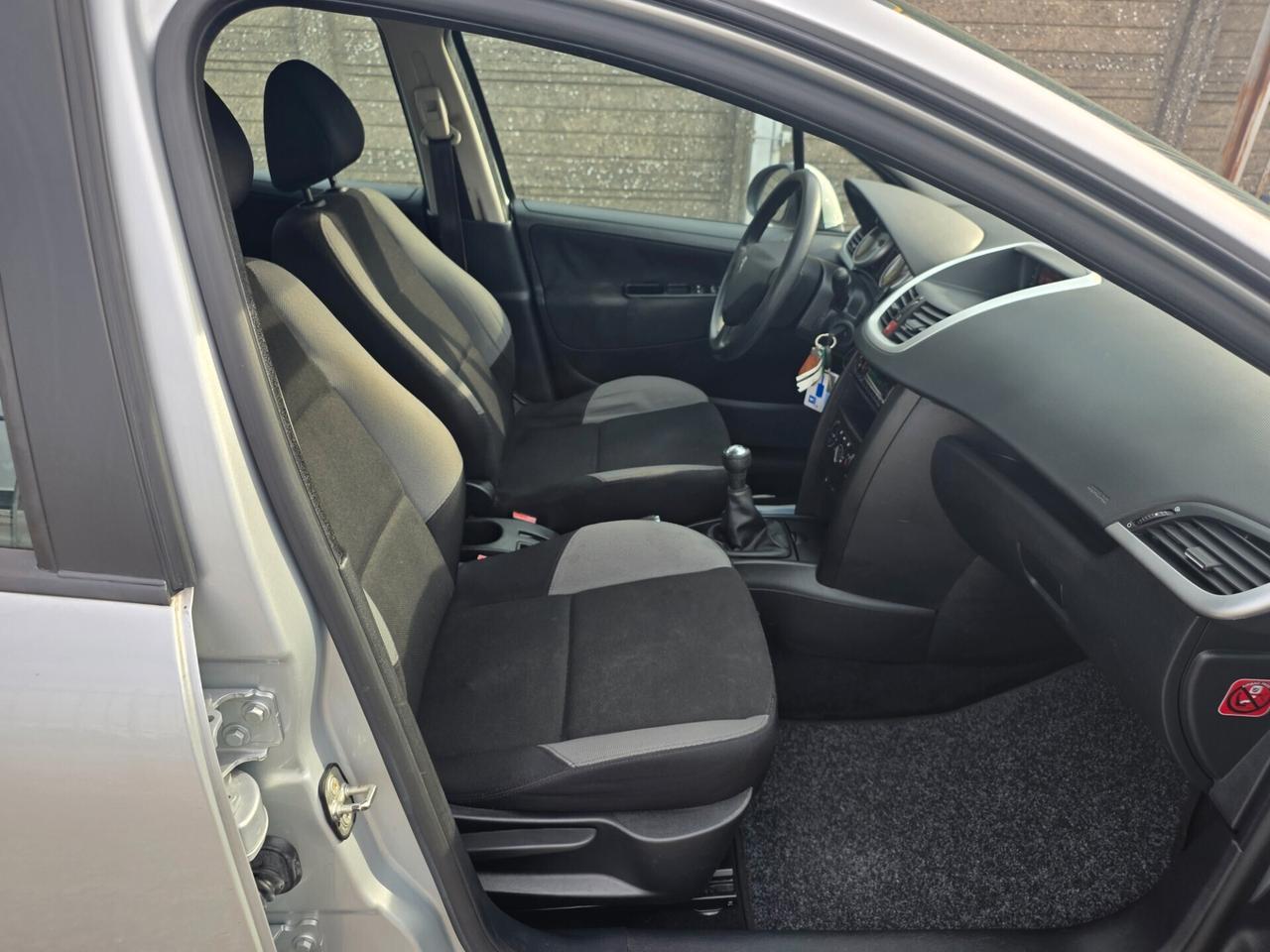 Peugeot 207 1.6 HDi 90CV 5p. XS