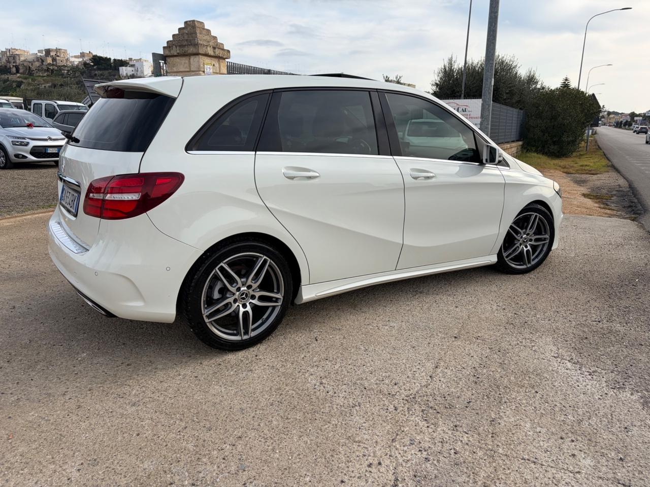 MERCEDES-BENZ B180 CDI PREMIUM AMG