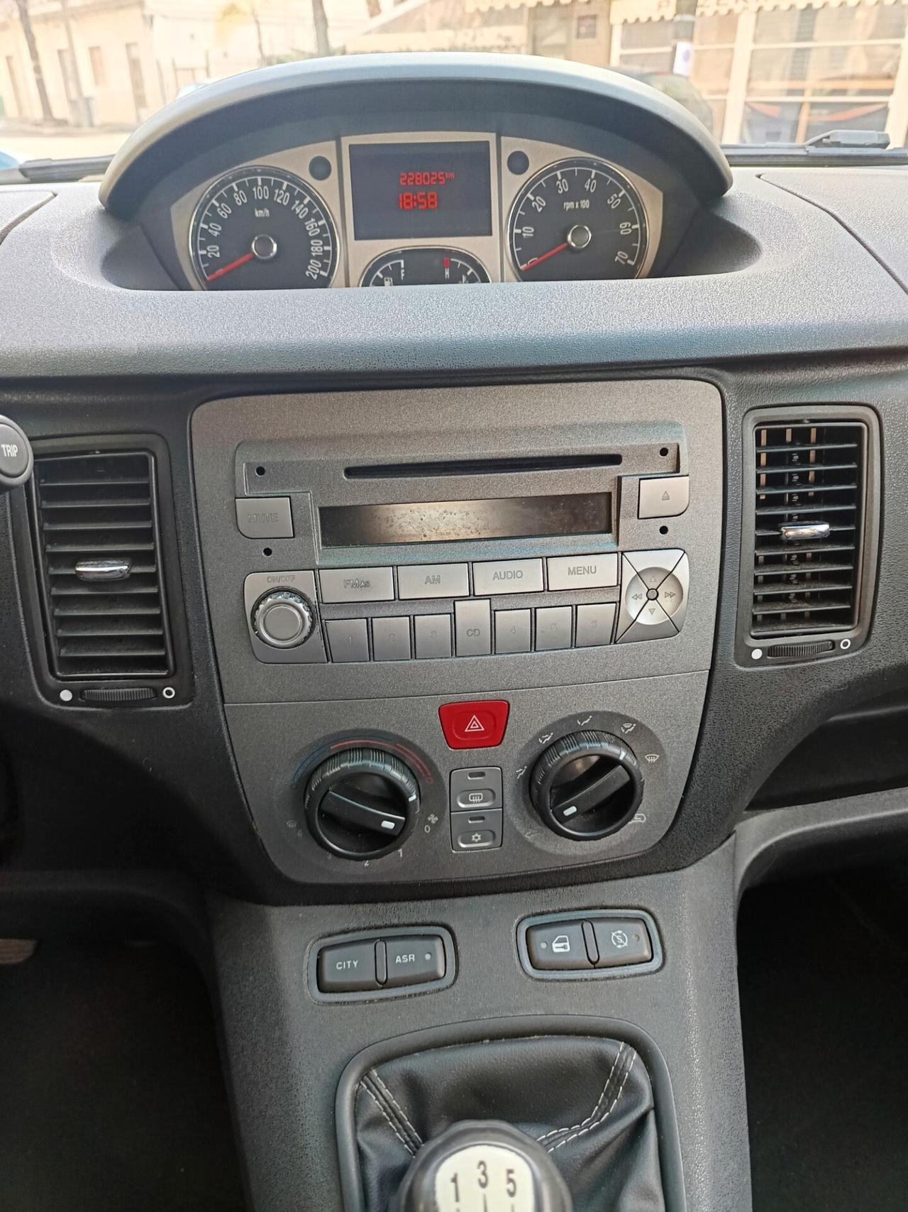 Lancia MUSA 1.3 Mjt 95 CV Gold