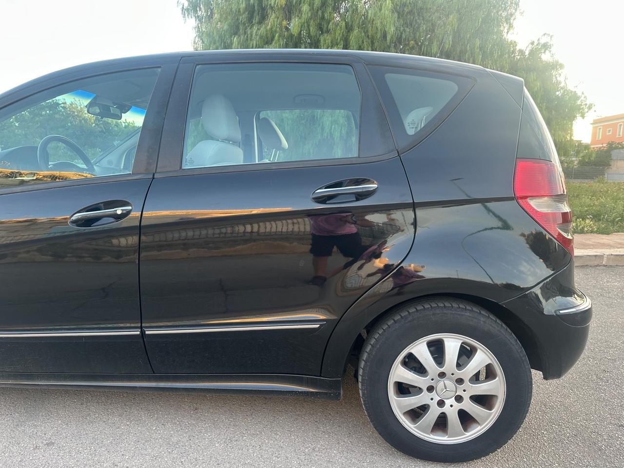 MERCEDES CLASSE A 180 DIESEL - SOLO 180 MILA KM