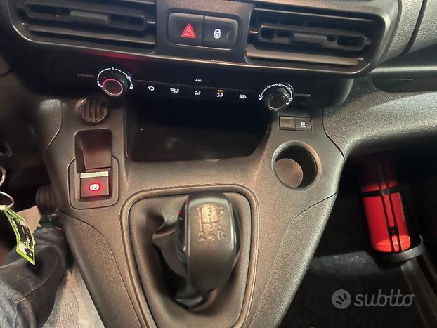 PEUGEOT Partner BlueHDi 100 S&S PC 1000Kg Furgon