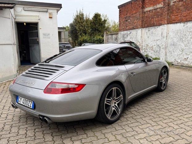 PORSCHE 911 Carrera 4S Coup
