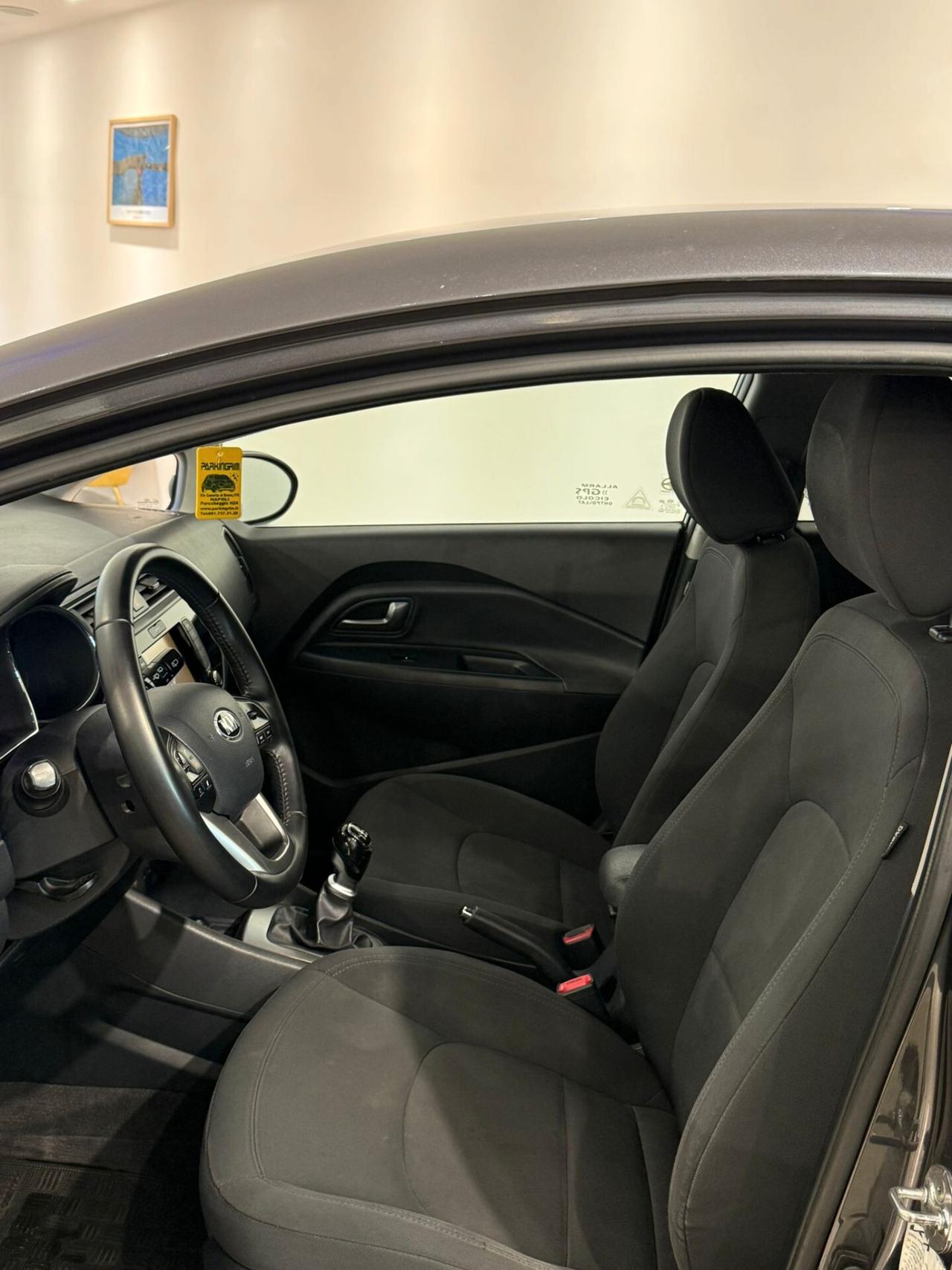 KIA RIO 1.2 DIESEL 75CV PER NEOPATENTATI