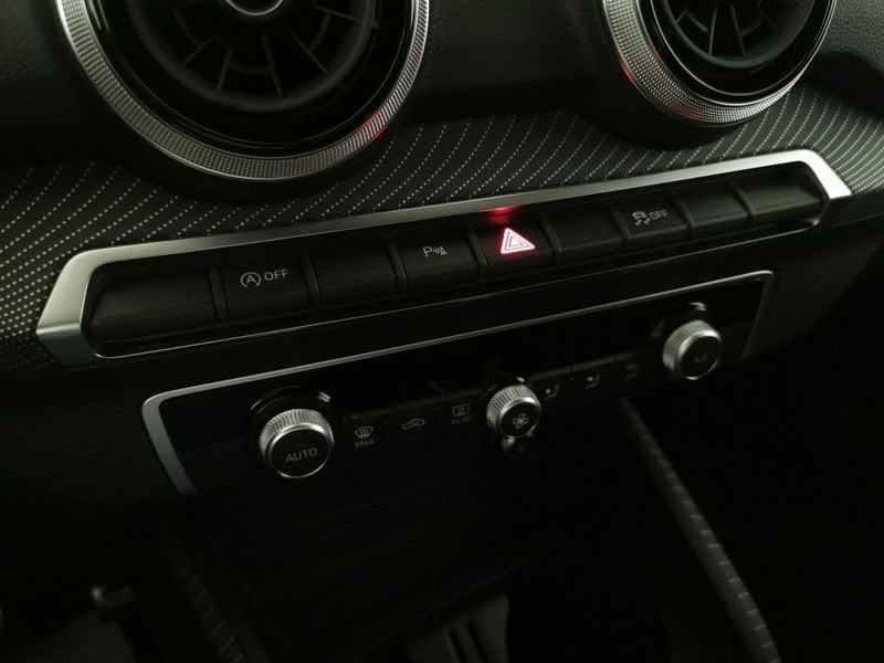 Audi Q2 35 1.5 tfsi Identity Black s-tronic