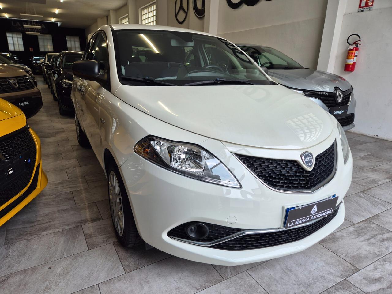 Lancia Ypsilon 1.2 69 CV 5 porte GPL Ecochic Silver