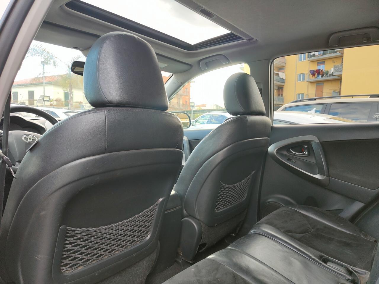 Toyota RAV 4 RAV4 Crossover 2.2 D-Cat 177 CV Executive