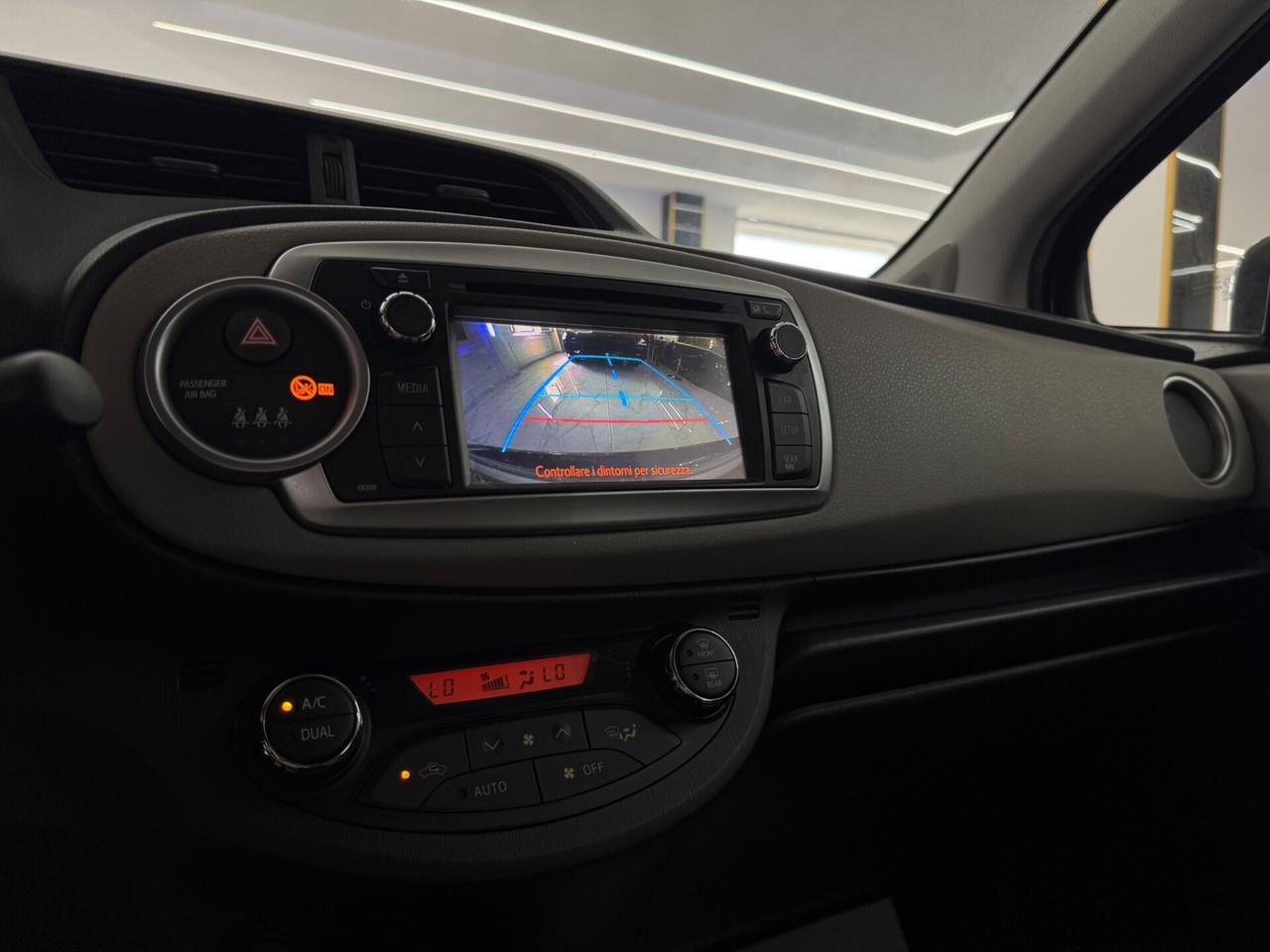 Toyota Yaris 1.0 Lounge Full Opt