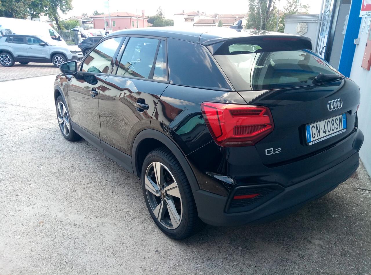 Audi Q2 30 TFSI Business Advanced