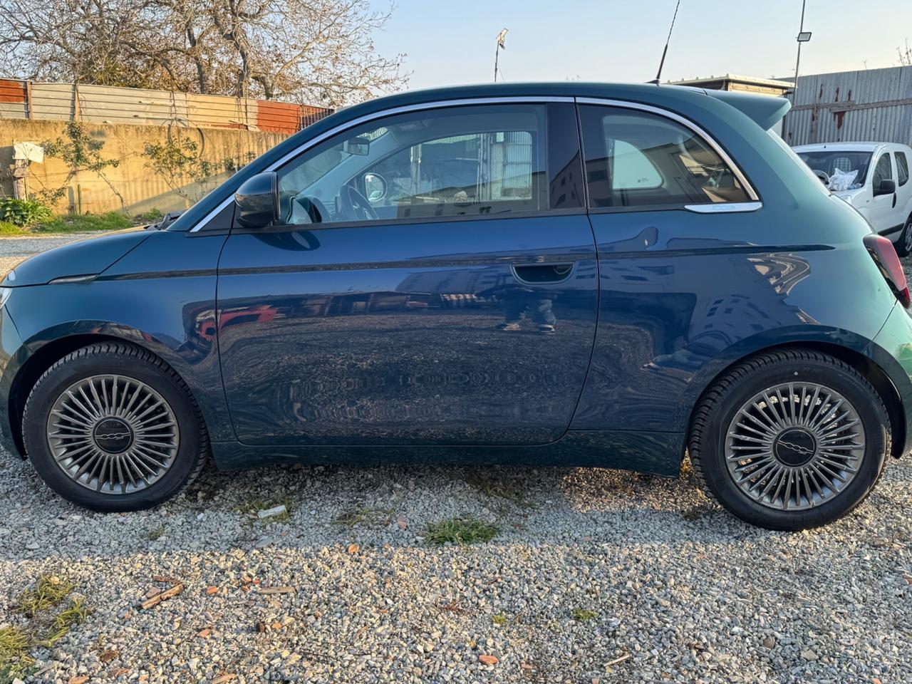 Fiat 500 500e 42 kWh