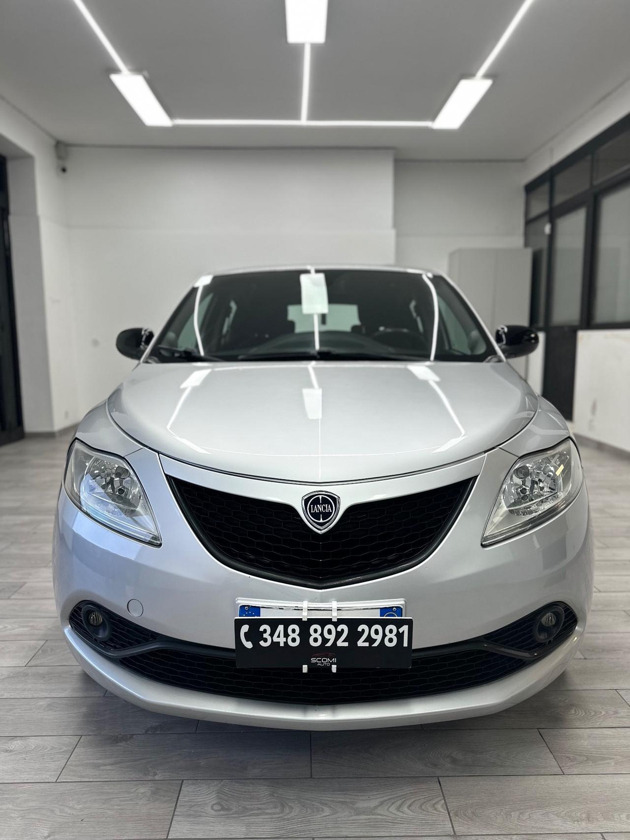 Lancia Ypsilon 1.2 69 CV 5 porte S&S Platinum