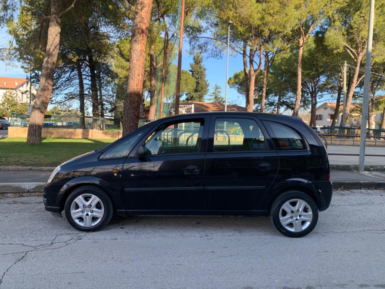 Opel Meriva gpl di serie neopatentati