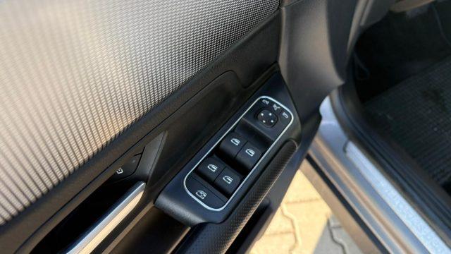 MERCEDES-BENZ GLB 180 d Automatic Business Extra