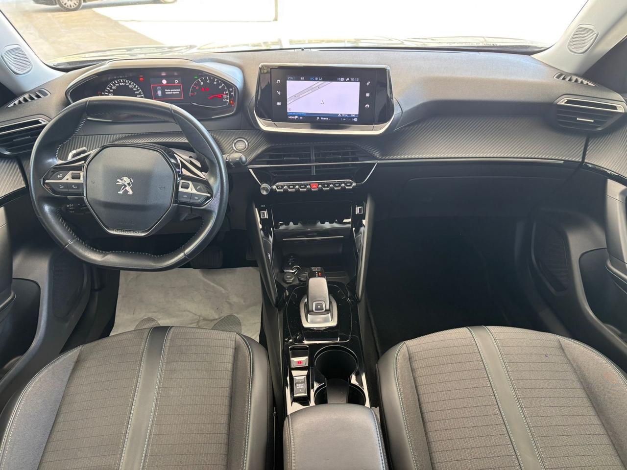 Peugeot 2008 BlueHDi 130 S&S EAT8 Allure \\1