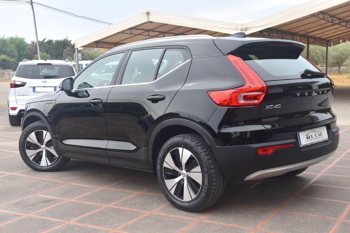 Volvo XC40 T4 Recharge Plug-in Inscription Expression