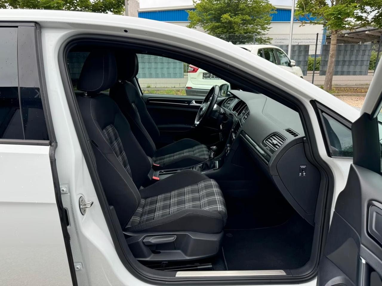 Volkswagen Golf 7 GTD 2.0 TDI 184cv S&S