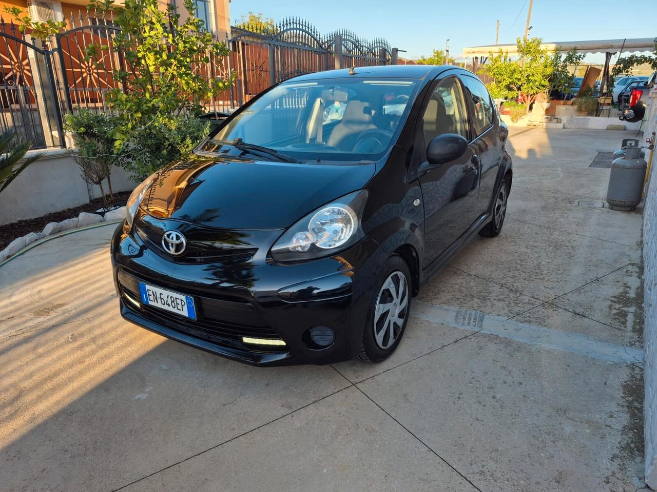 Toyota Aygo 1.0 12V VVT-i 5 porte Cool Soda Connect