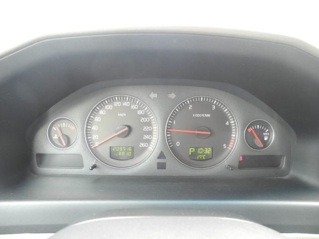 VOLVO XC70 2.4 D5 20v AWD Cross Country autom. - DA VETRINA