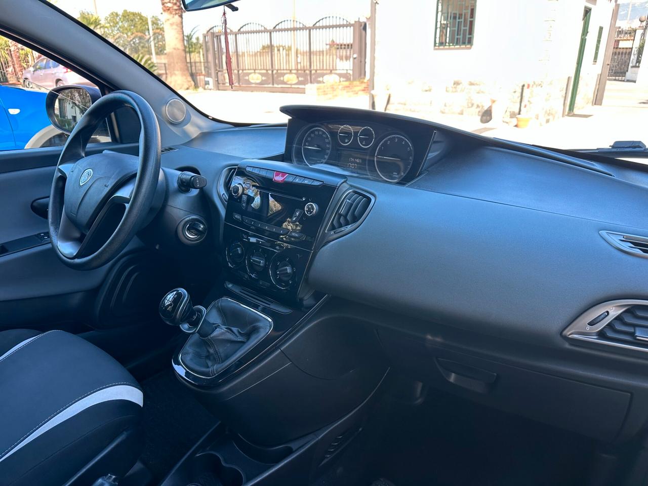 Lancia Ypsilon 0.9 TwinAir Metano – 08/2015