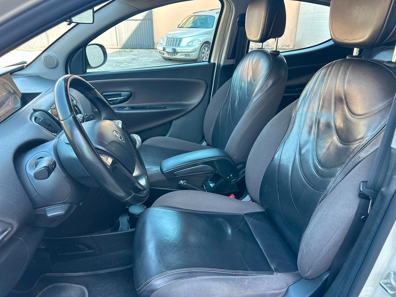 Lancia Ypsilon 1.2 69 CV 5 porte GPL Ecochic Platinum