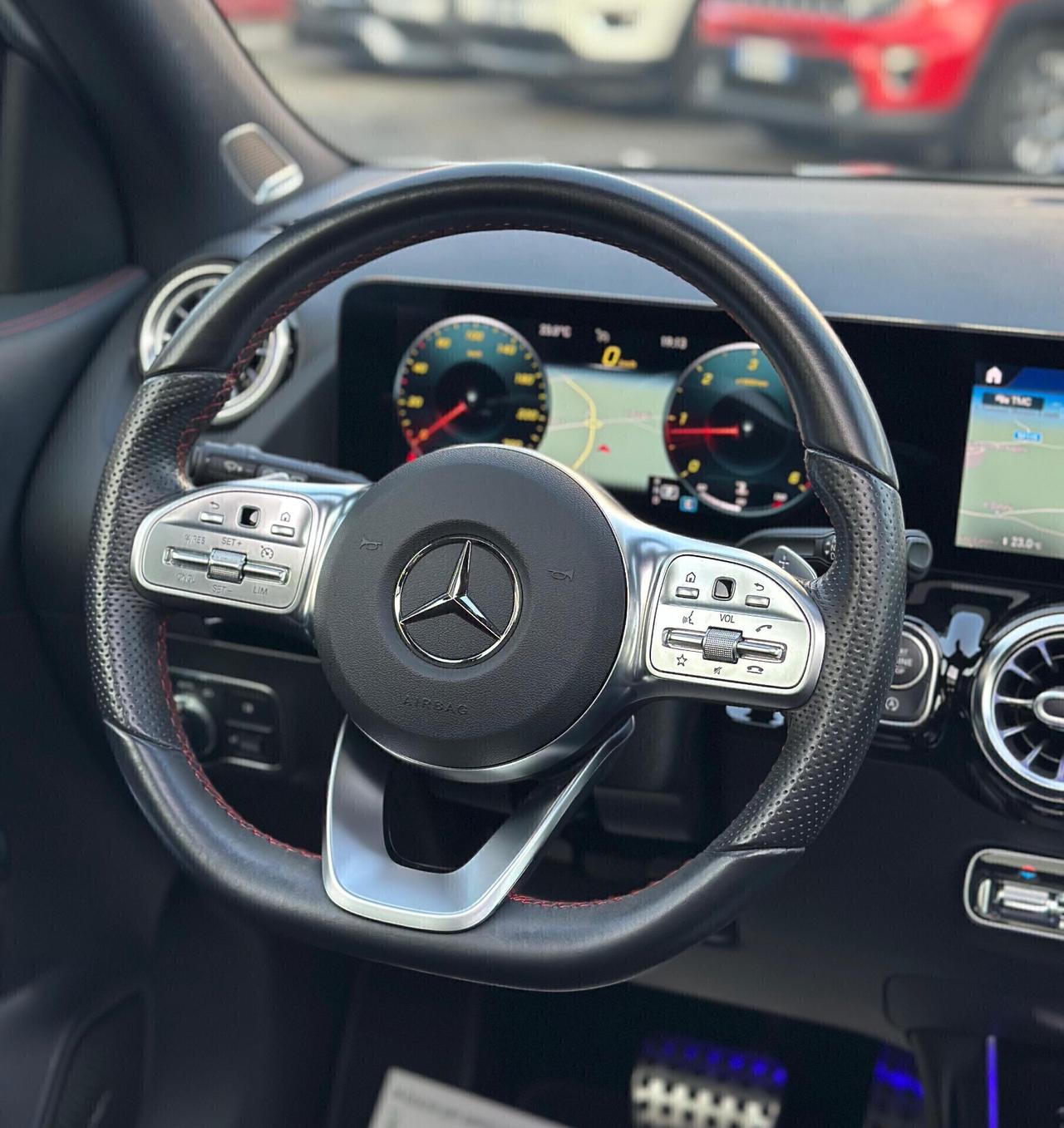 MERCEDES GLA 200D 150CV PREMIUM AMG NIGHT EDITION