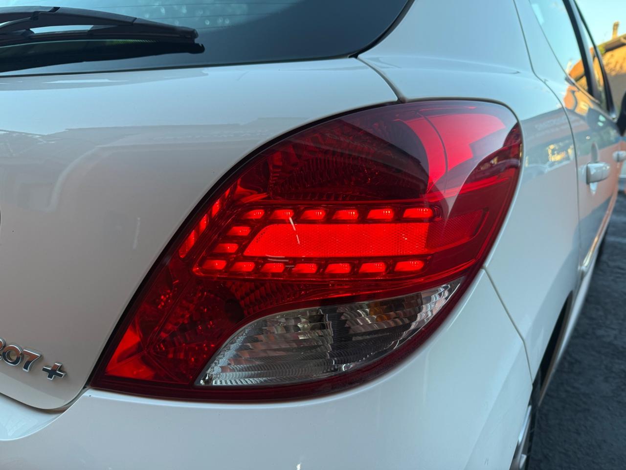 Peugeot 207 Plus 1.4 8V 75CV 5p. ECO GPL