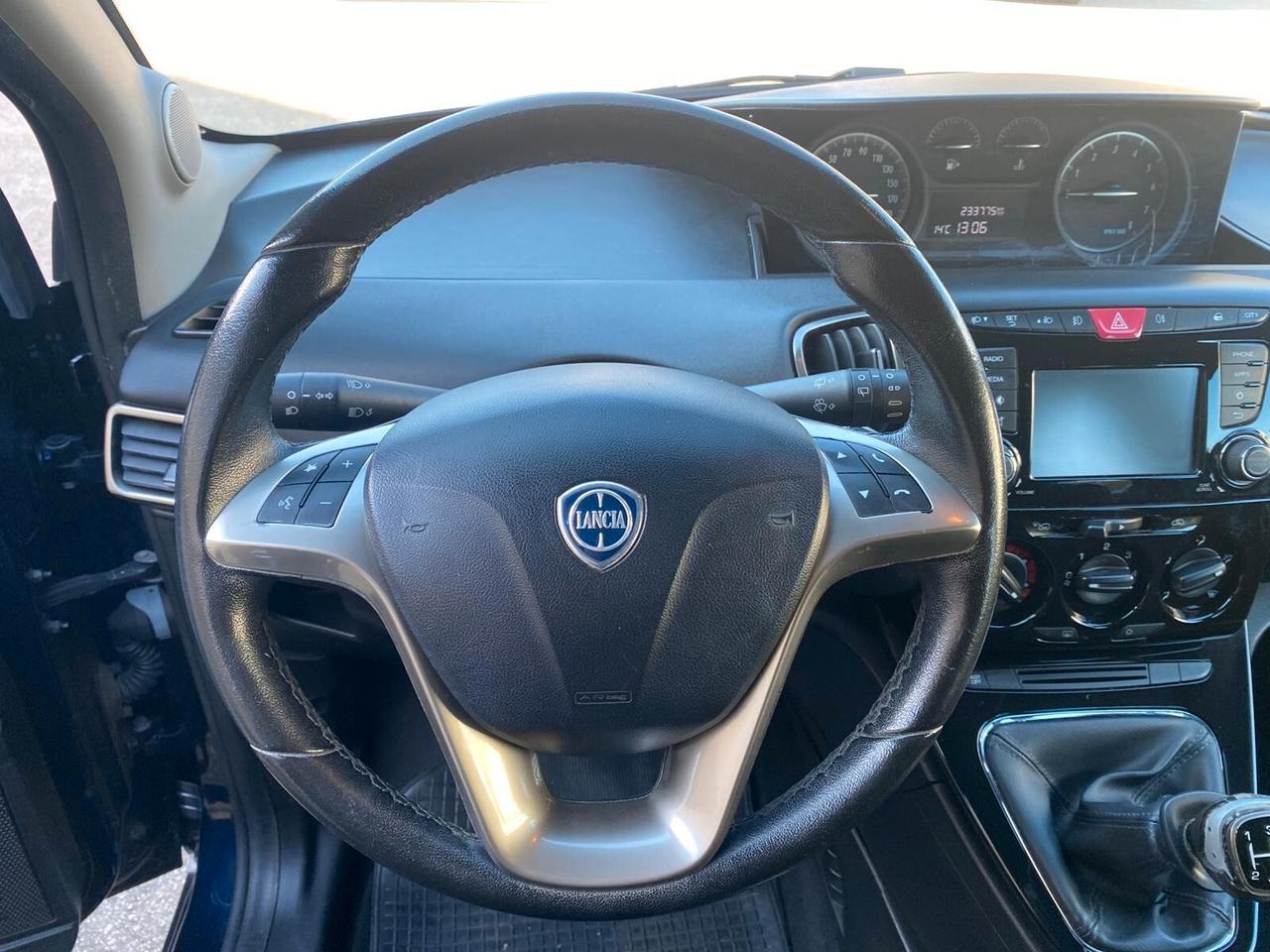 Lancia Ypsilon 1.2 69 CV 5 porte full opt restyling 2016