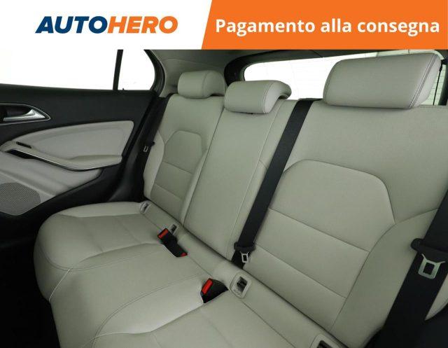 MERCEDES-BENZ GLA 200 d Automatic Sport