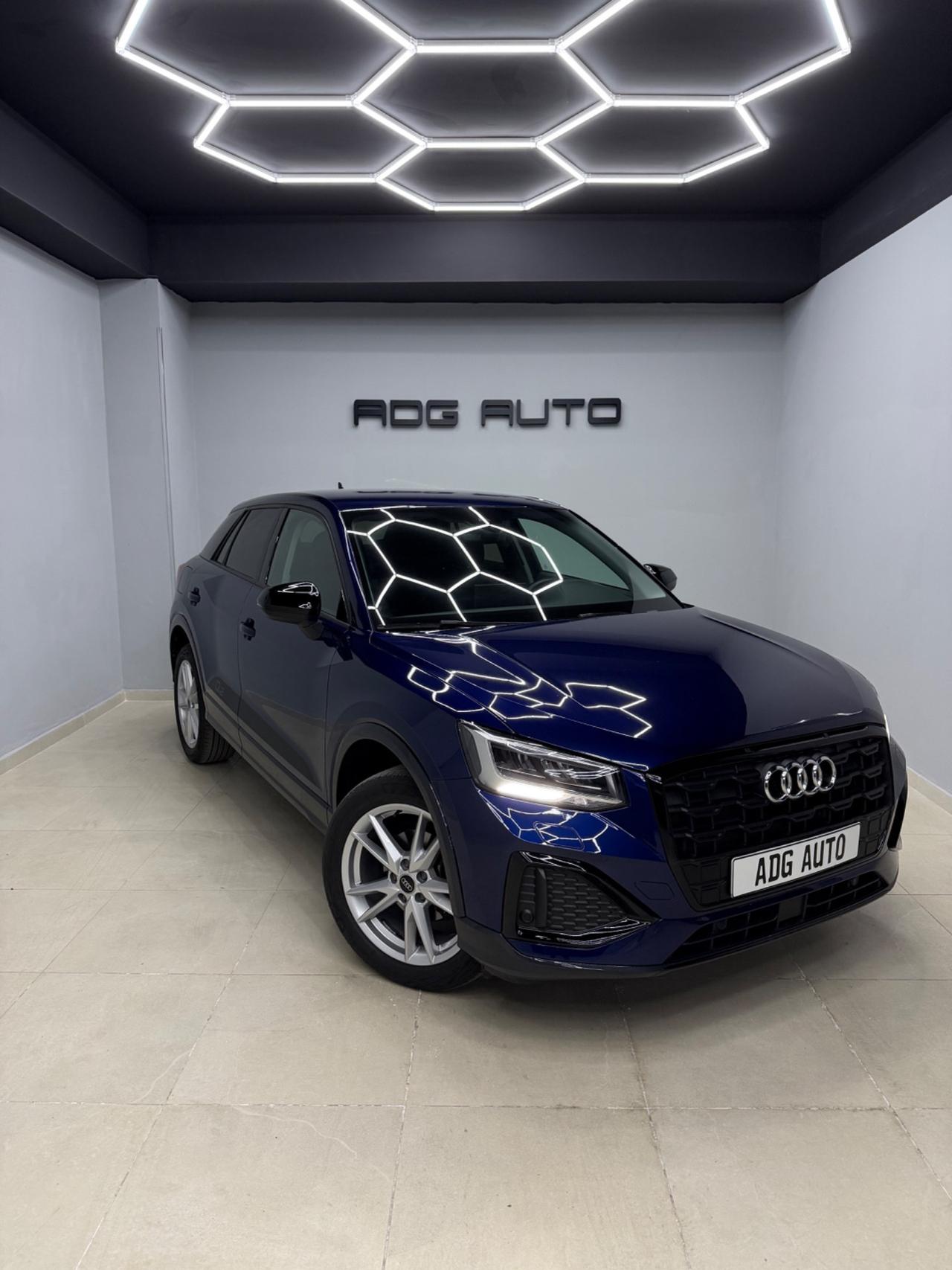 Audi Q2 30 TDI S tronic Identity Black