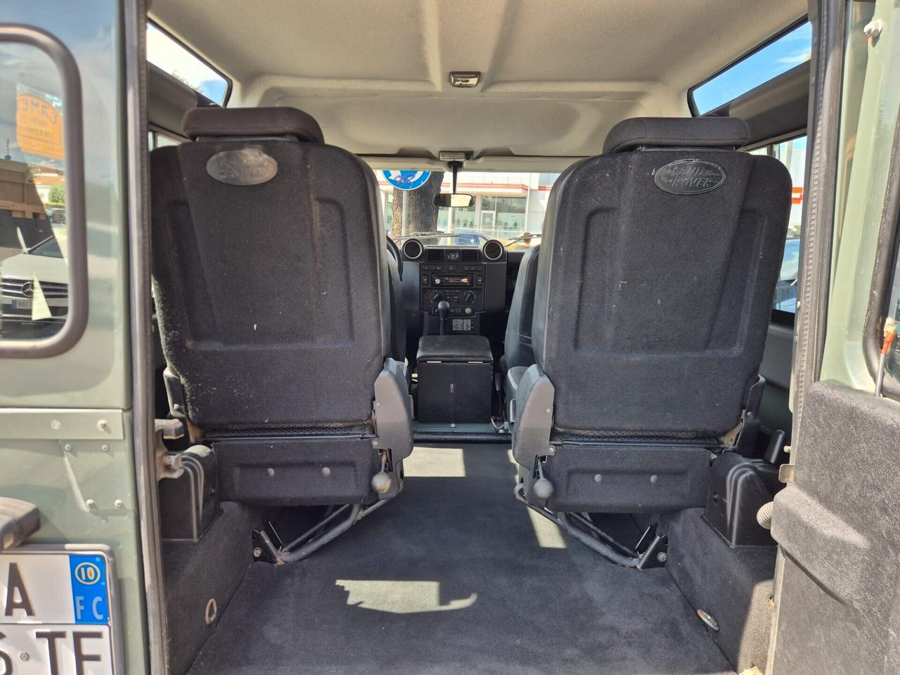 Land Rover Defender 90 2.4 TD4 Station Wagon S