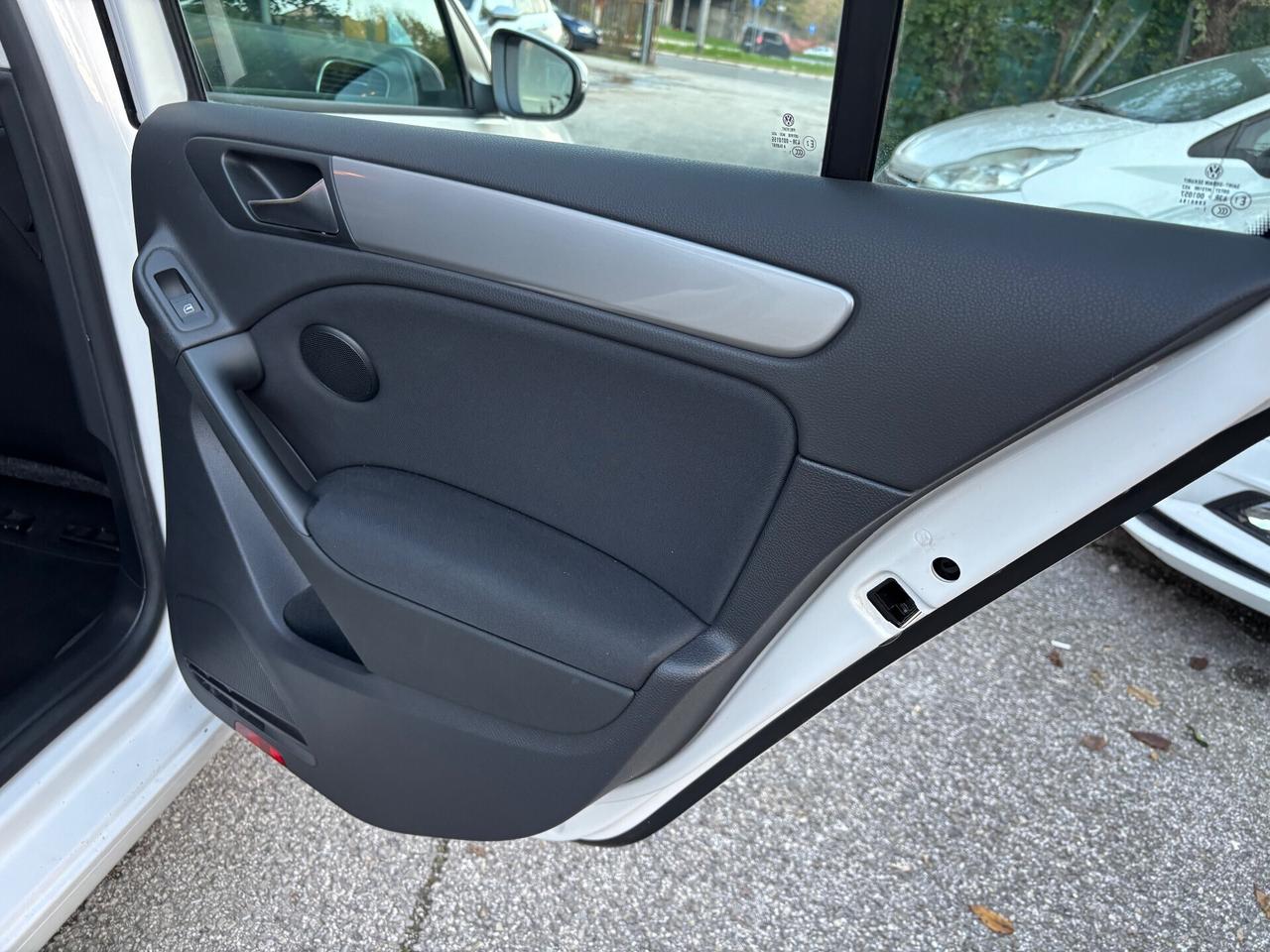 Volkswagen Golf 1.6 TDI 5p. OK NEOPATENTATI