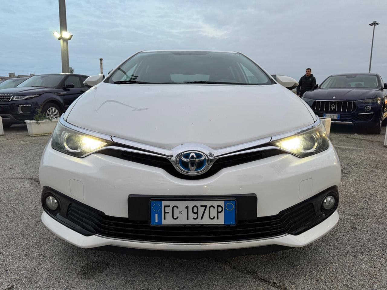 Toyota Auris 1.8 Hybrid Lounge GPL 77000 Km !!