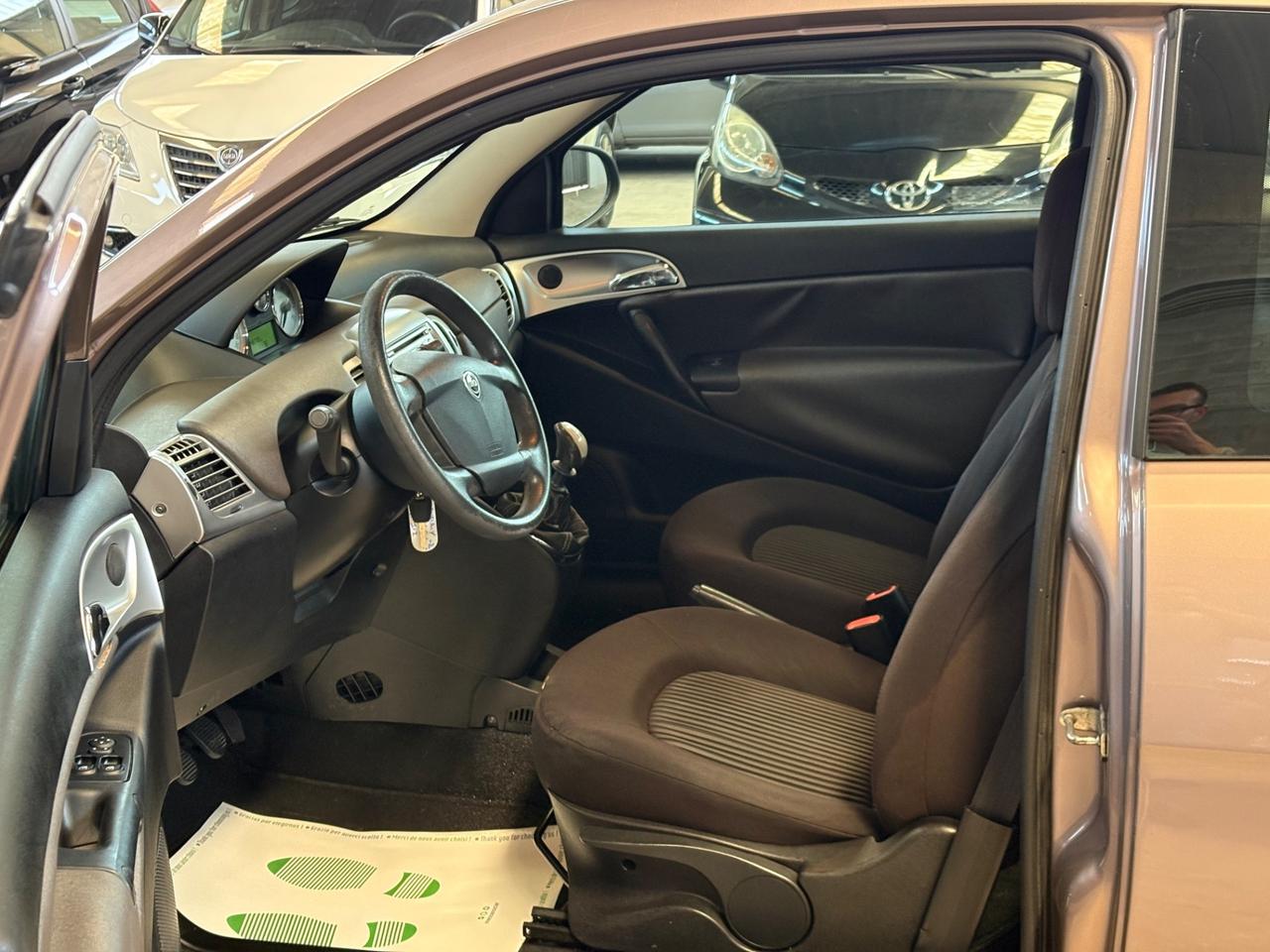 Lancia Ypsilon 1.2 Elle