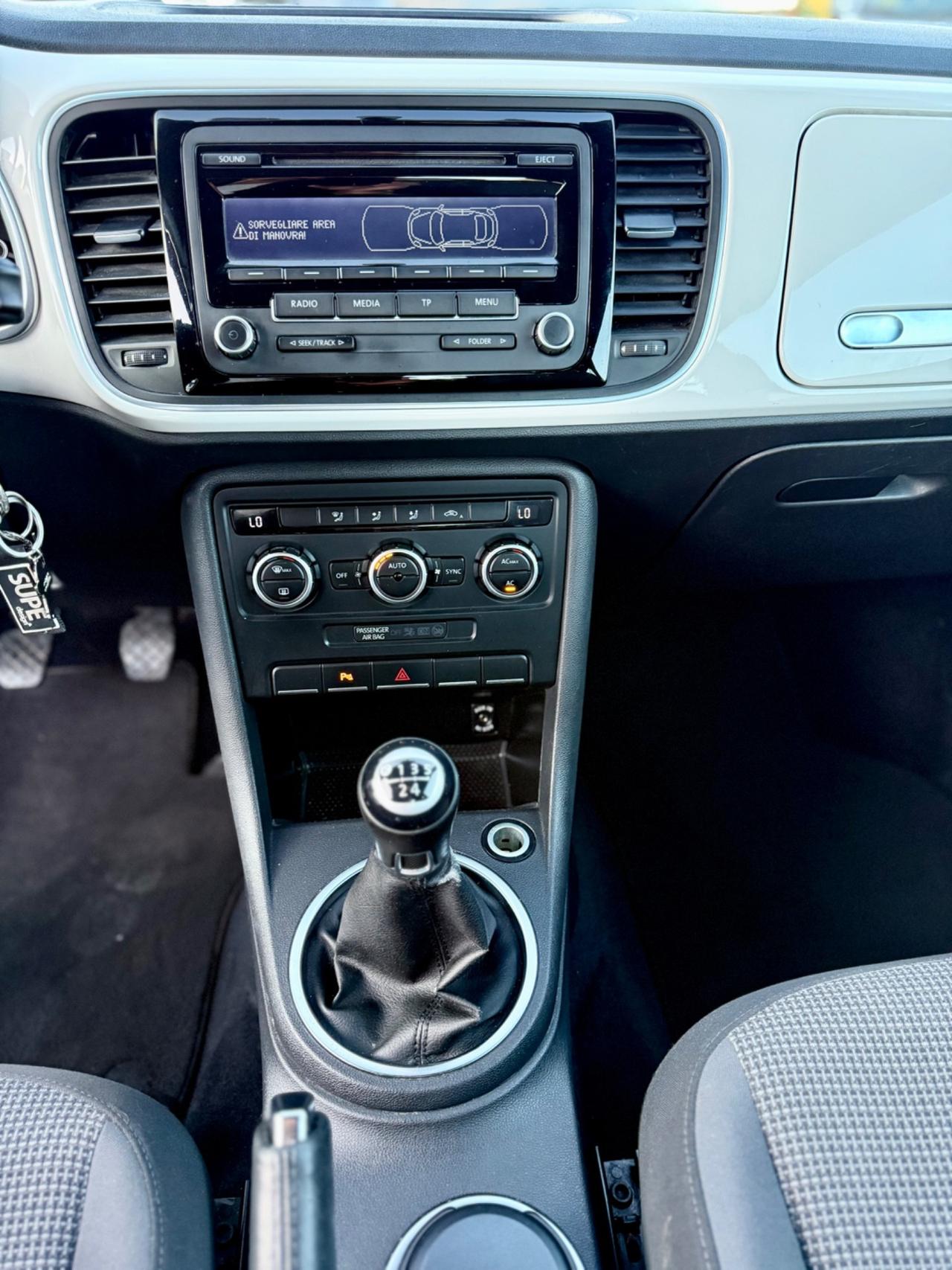 Volkswagen Maggiolino 1.6 TDI Design NEOPATENTATI