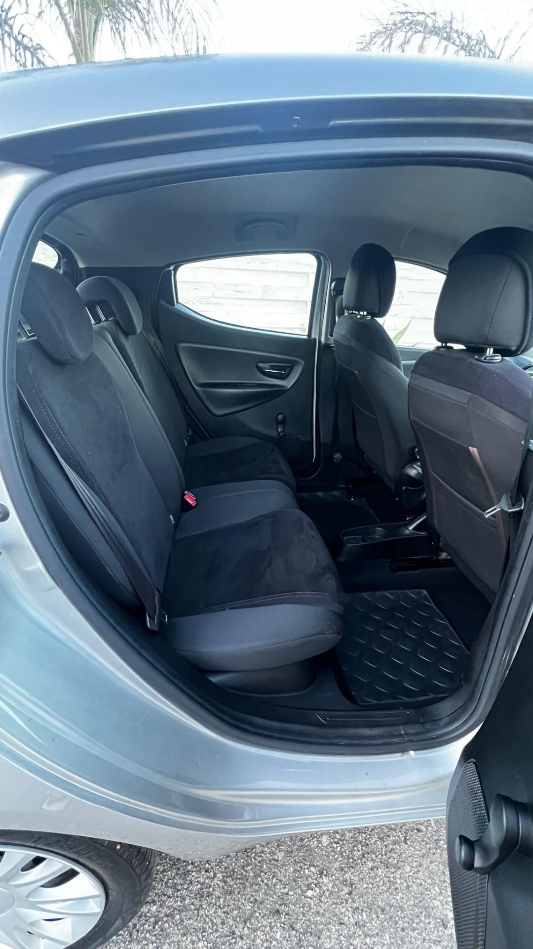 Lancia Ypsilon 1.2 benzina GPL