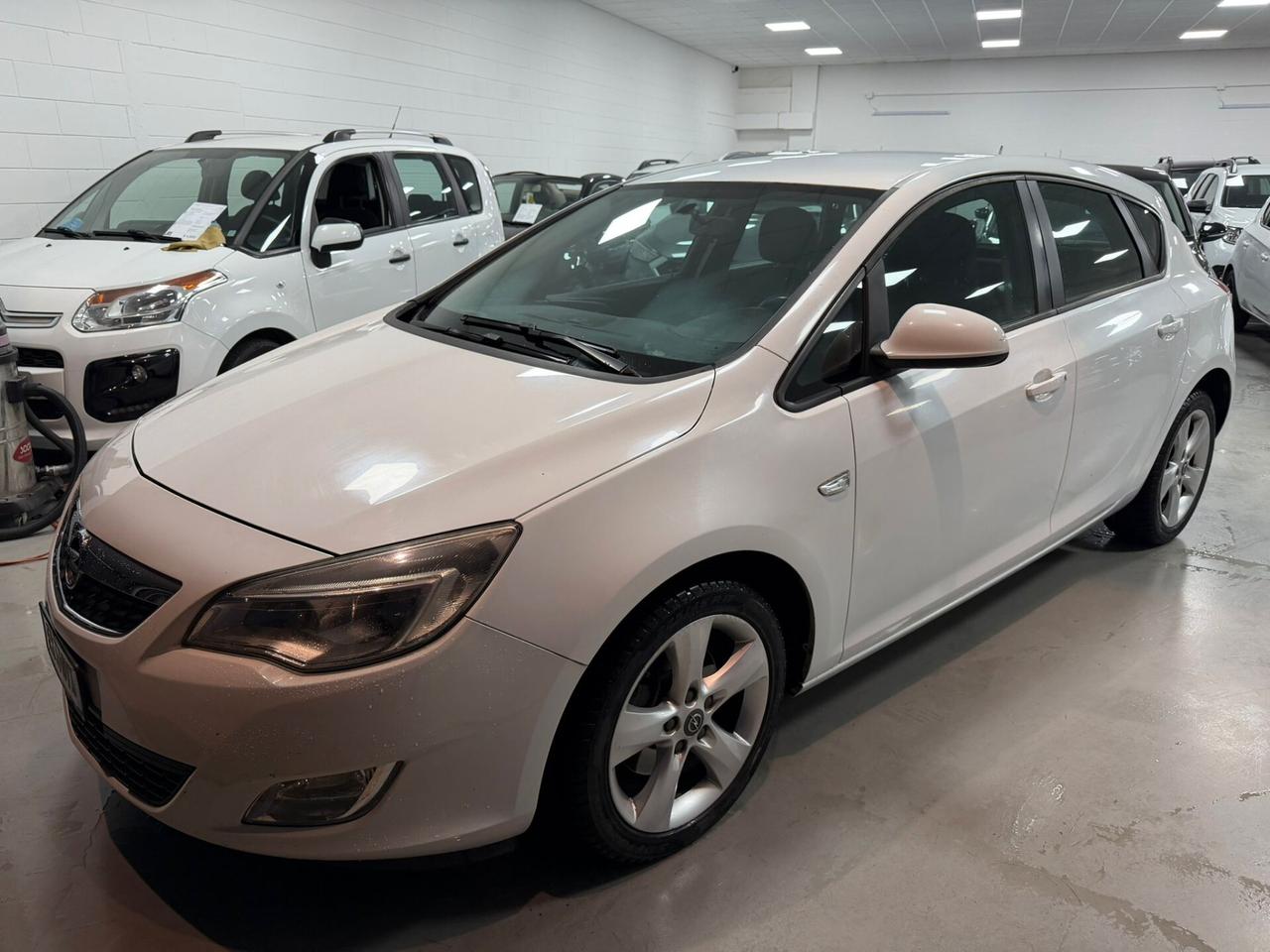 Opel Astra 1.7 CDTI 110CV 5 porte Cosmo