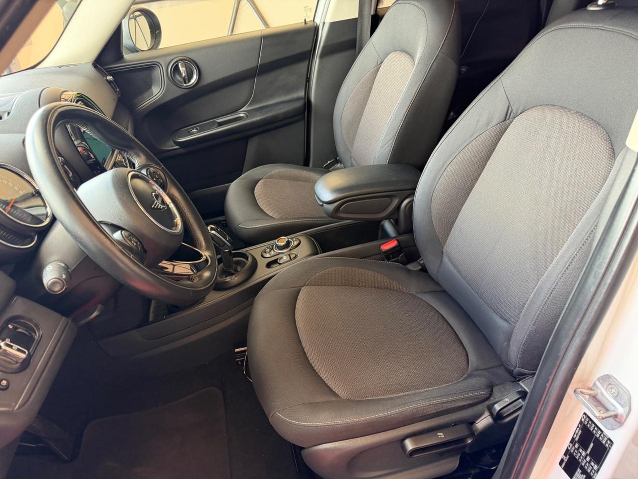 Mini One D Countryman 1.5 Business Automatica