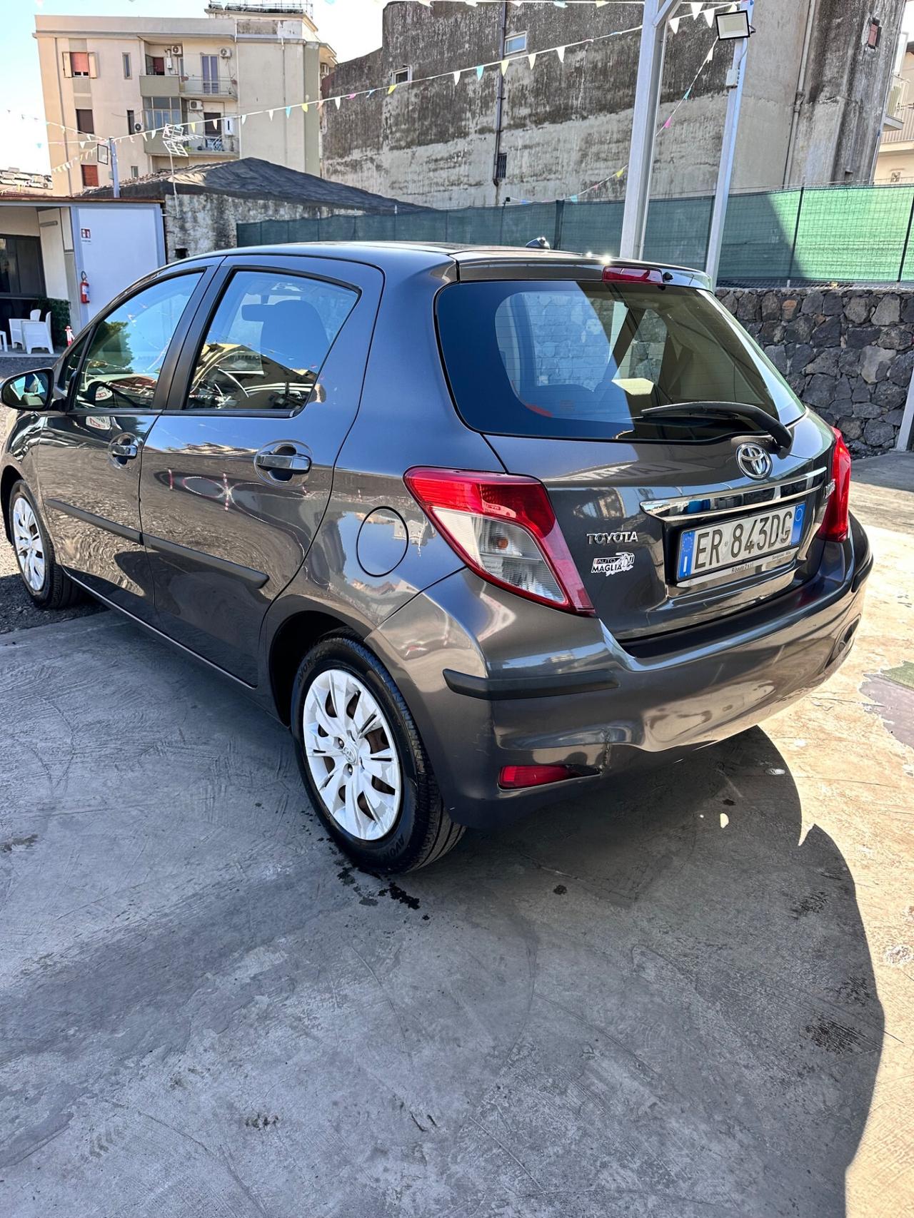 Toyota Yaris 1.4 D-4D 3 porte Lounge