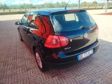 Volkswagen Golf 1.6 16V FSI 5p. Sportline