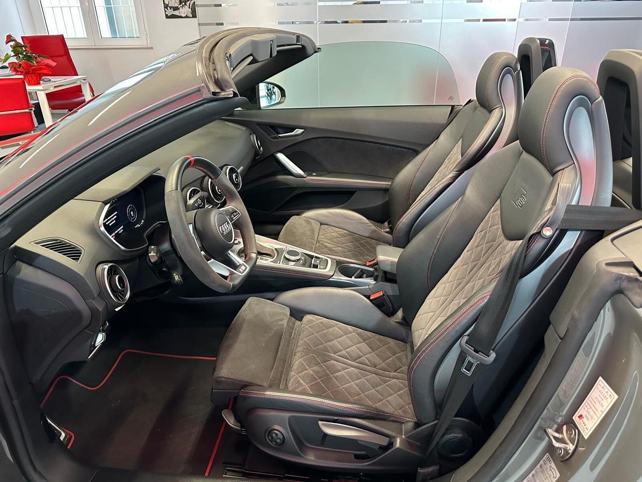 Audi TT Roadster 40 2.0 tfsi s-tronic S-line