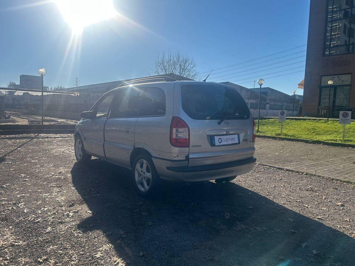 Opel Zafira Zafira 1.8 16v Sport Design 7 POSTI!
