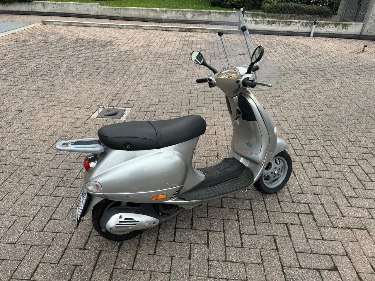 Vespa 150 ET4 VESPA ET4 150CC