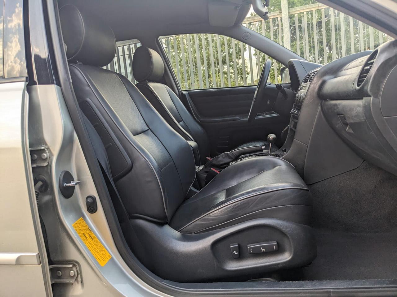 Lexus IS 200 2.0 Silver auto